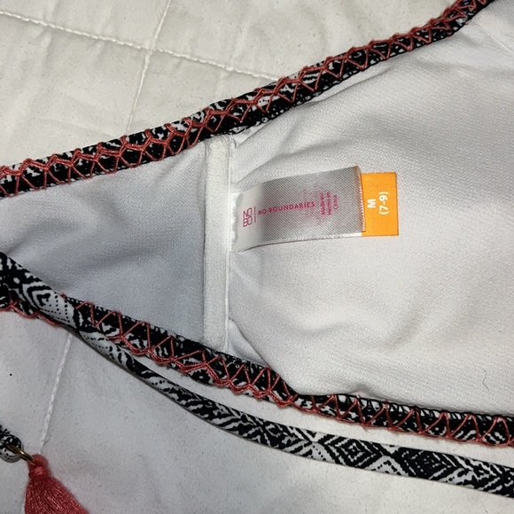 EUC Trippy Boho Halter Swim Top With Tassesls Size Medium (7-9) - Picture 4 of 7